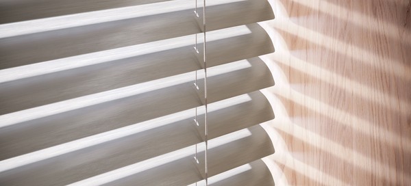 Hunter Douglas metal mini blinds